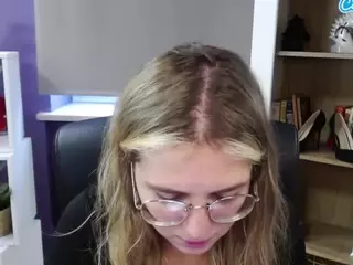 ZoeyFancy's Live Sex Cam Show
