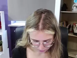 ZoeyFancy's Live Sex Cam Show
