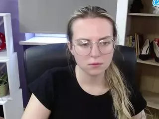 ZoeyFancy's Live Sex Cam Show