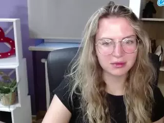 ZoeyFancy's Live Sex Cam Show