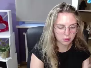ZoeyFancy's Live Sex Cam Show
