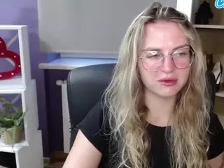 ZoeyFancy's Live Sex Cam Show