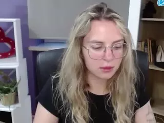 ZoeyFancy's Live Sex Cam Show