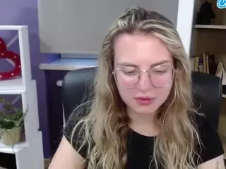 ZoeyFancy's Live Sex Cam Show