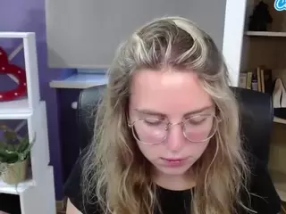 ZoeyFancy's Live Sex Cam Show