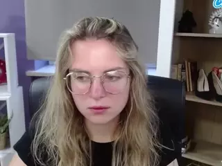 ZoeyFancy's Live Sex Cam Show