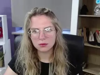 ZoeyFancy's Live Sex Cam Show