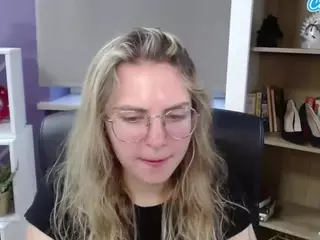 ZoeyFancy's Live Sex Cam Show
