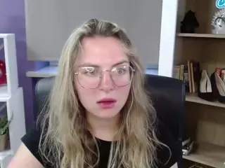 ZoeyFancy's Live Sex Cam Show