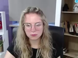 ZoeyFancy's Live Sex Cam Show