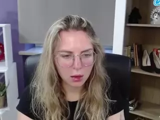 ZoeyFancy's Live Sex Cam Show