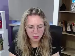 ZoeyFancy's Live Sex Cam Show