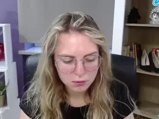 ZoeyFancy's Live Sex Cam Show