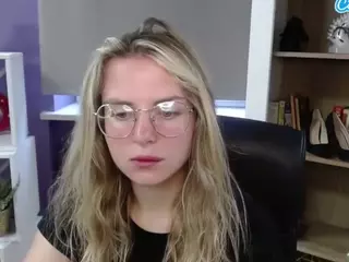 ZoeyFancy's Live Sex Cam Show