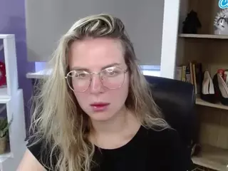 ZoeyFancy's Live Sex Cam Show