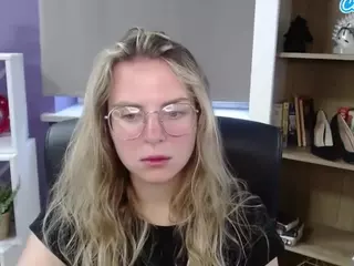 ZoeyFancy's Live Sex Cam Show