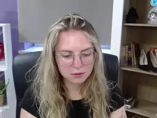 ZoeyFancy's Live Sex Cam Show
