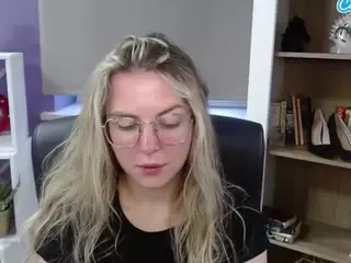 ZoeyFancy's Live Sex Cam Show