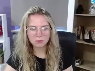 ZoeyFancy's Live Sex Cam Show