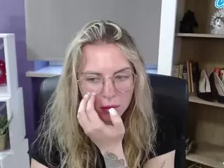 ZoeyFancy's Live Sex Cam Show