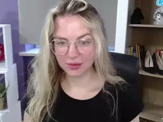 ZoeyFancy's Live Sex Cam Show