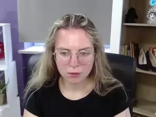 ZoeyFancy's Live Sex Cam Show