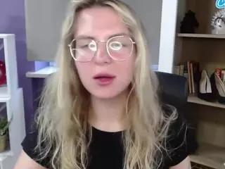 ZoeyFancy's Live Sex Cam Show