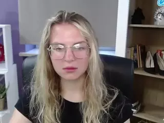 ZoeyFancy's Live Sex Cam Show
