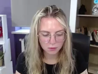 ZoeyFancy's Live Sex Cam Show