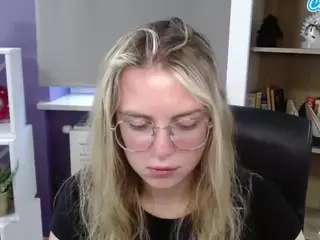 ZoeyFancy's Live Sex Cam Show