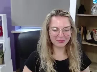 ZoeyFancy's Live Sex Cam Show