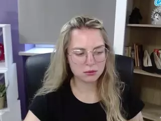 ZoeyFancy's Live Sex Cam Show