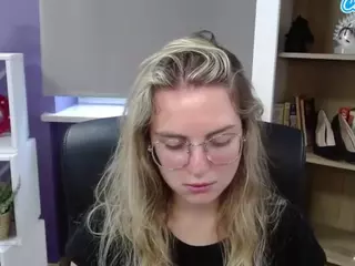 ZoeyFancy's Live Sex Cam Show