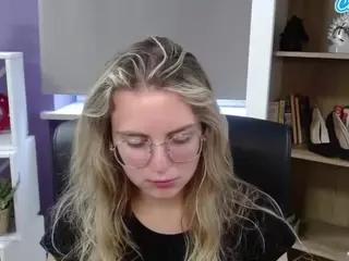 ZoeyFancy's Live Sex Cam Show