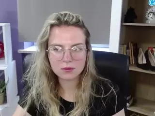 ZoeyFancy's Live Sex Cam Show