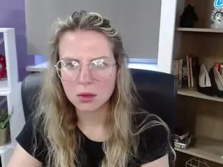 ZoeyFancy's Live Sex Cam Show