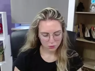 ZoeyFancy's Live Sex Cam Show