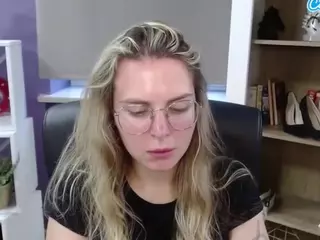 ZoeyFancy's Live Sex Cam Show