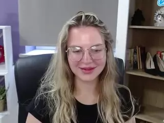 ZoeyFancy's Live Sex Cam Show