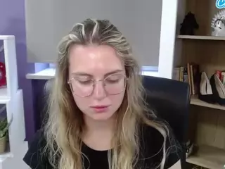 ZoeyFancy's Live Sex Cam Show
