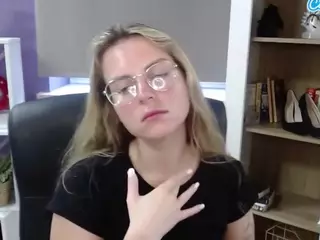 ZoeyFancy's Live Sex Cam Show