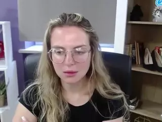 ZoeyFancy's Live Sex Cam Show