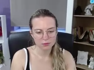 ZoeyFancy's Live Sex Cam Show