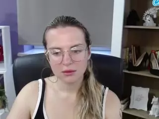 ZoeyFancy's Live Sex Cam Show