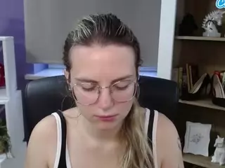 ZoeyFancy's Live Sex Cam Show