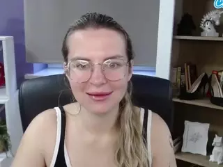 ZoeyFancy's Live Sex Cam Show