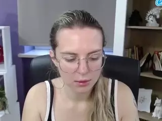 ZoeyFancy's Live Sex Cam Show