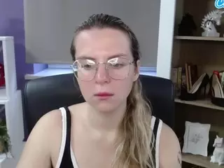 ZoeyFancy's Live Sex Cam Show