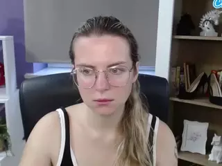 ZoeyFancy's Live Sex Cam Show