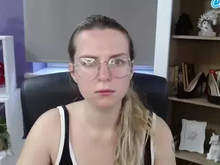 ZoeyFancy's Live Sex Cam Show